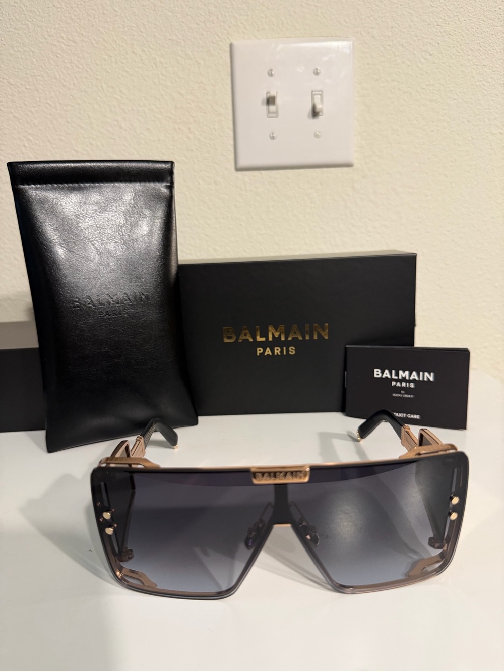 Balmain Wonder Boy Rose-Black sunglasses